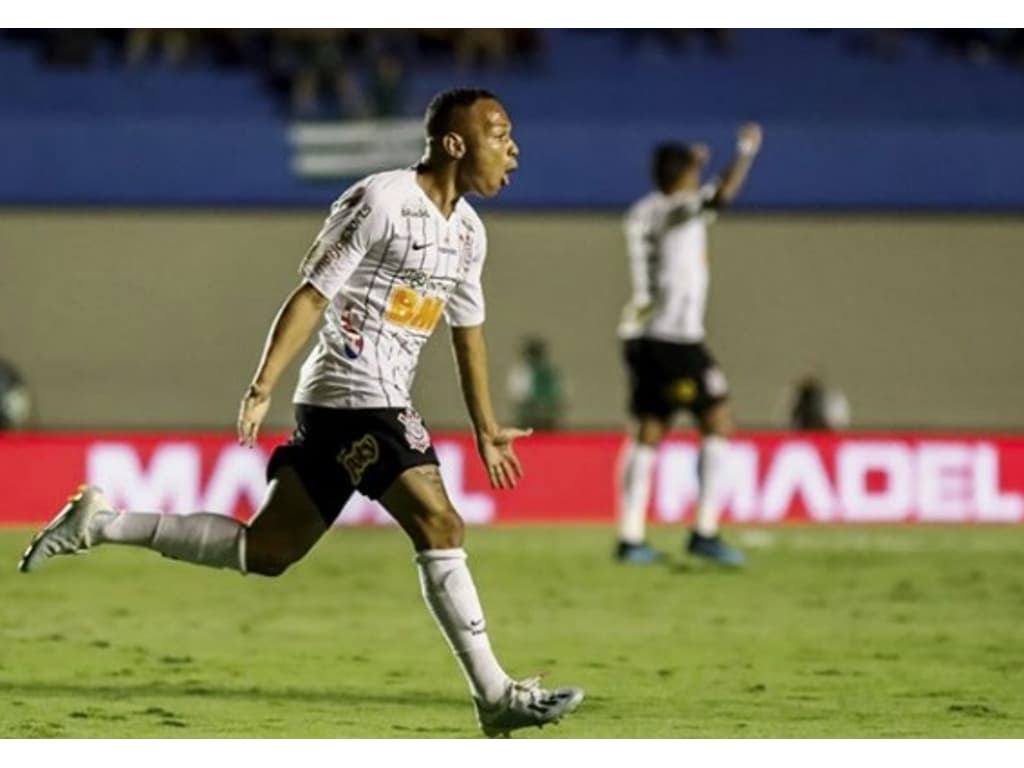 Janderson Celebra Primeiro Gol Como Profissional Me Sinto Realizado