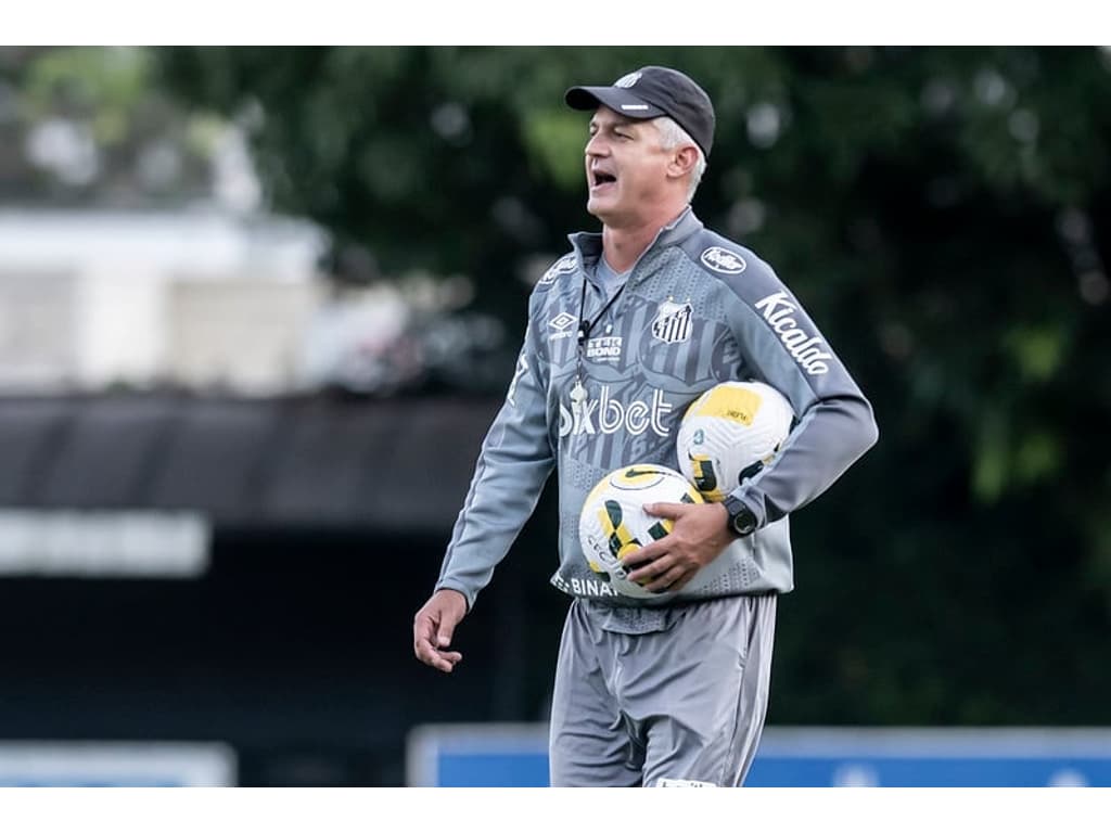 De Olho No Goi S Lisca Comanda Treino Do Santos Na Vila Belmiro Lance