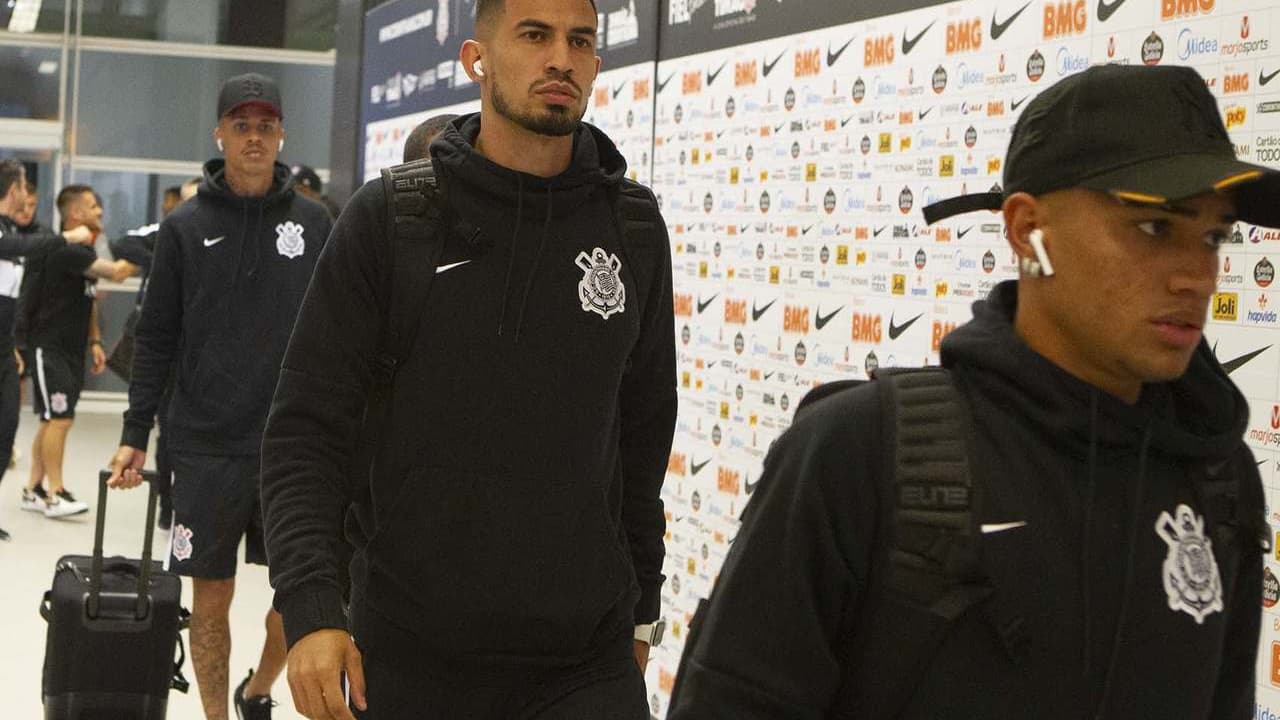 Rescis O De Pedro Henrique Aparece No Bid E Zagueiro Deixa O Corinthians