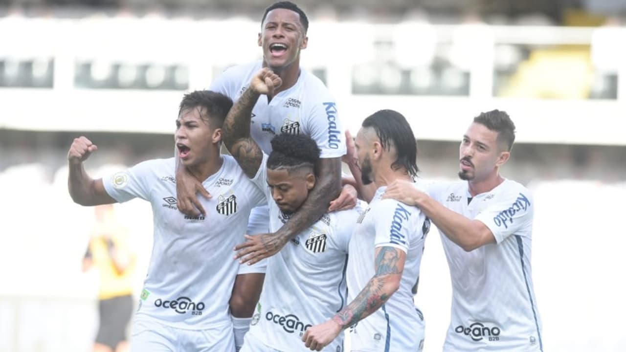 Santos Joga Para Defender Invencibilidade De Doze Partidas Lance