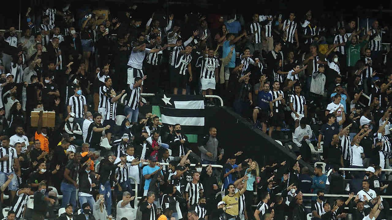 Torcida do Botafogo esgota ingressos disponíveis para jogo contra o