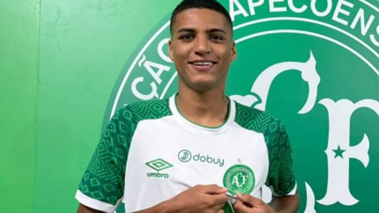 Rodrigo Varanda Anunciado Pela Chapecoense E Sonha O Acesso Lance