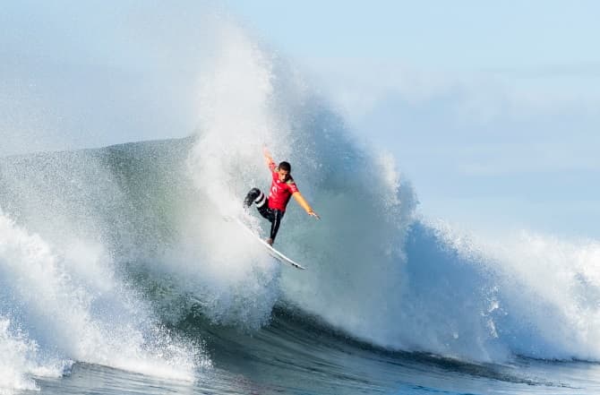 Filipe Toledo E Mineirinho Passam Pela Repescagem Em Bells Beach Lance