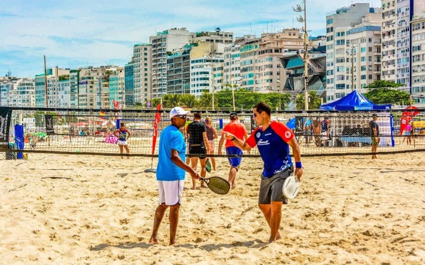 2ª etapa do Circuito RJ de Beach Tennis na Praia de Copacabana termina