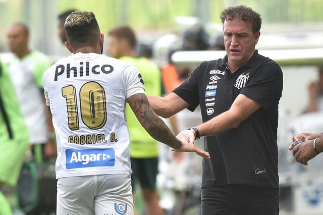 Cuca Reconhece Desempenho Ruim Do Santos D Vida A Torcida Lance