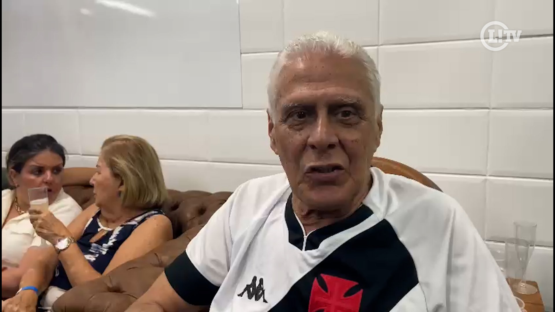 Jorge Salgado Lamenta Morte De Roberto Dinamite Bandeiras A Meio