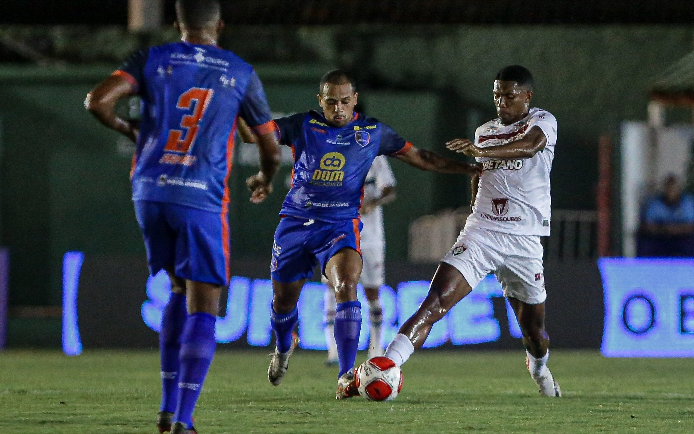 estrela de Lelê Fluminense vence Audax e segue invicto no