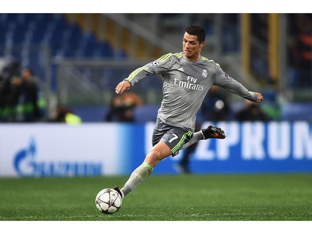 Cristiano, o brasileiro que quase largou o futebol, trabalhou em obras de  navios e agora joga a Champions League