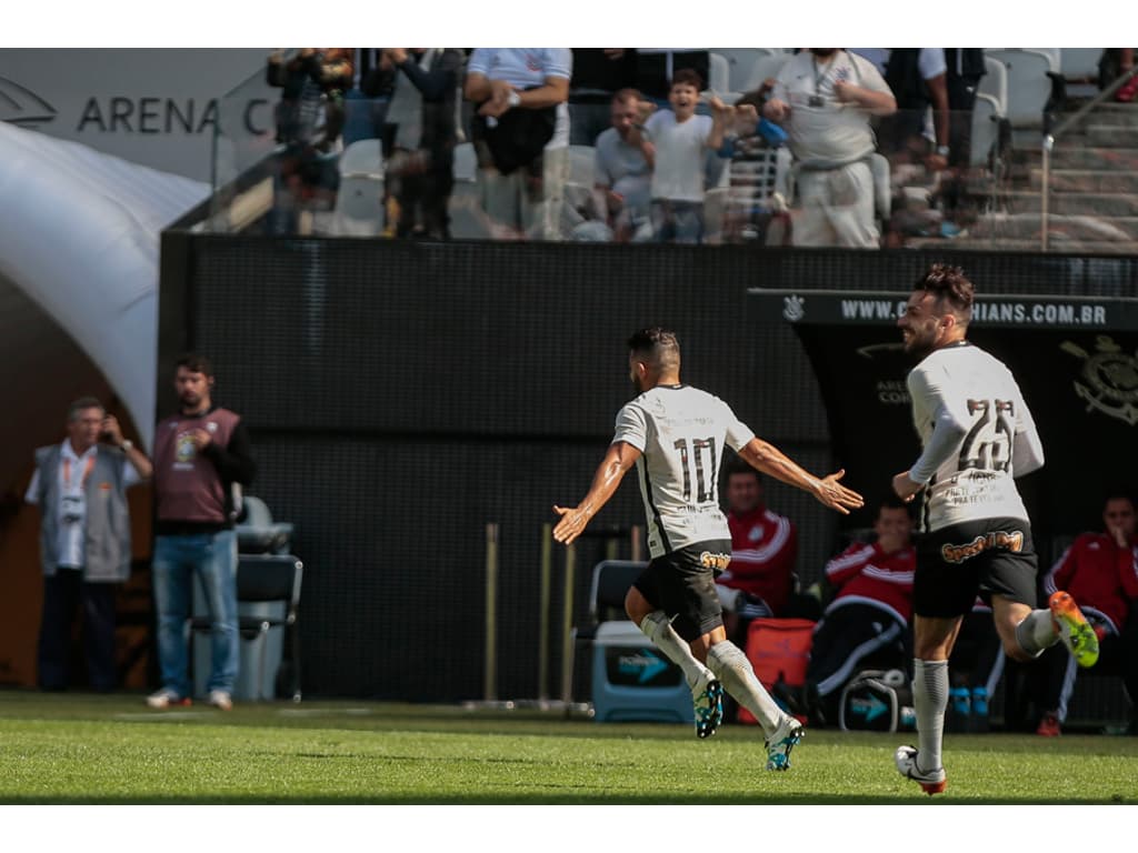 Palmeiras x Corinthians: onde assistir, horário e escalações do jogo