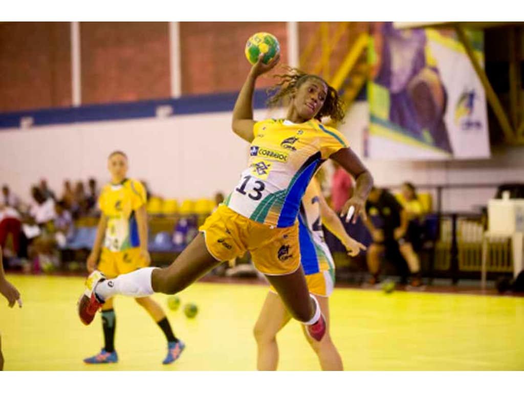 Brasil vence Cabo Verde e avança em 2º do grupo no Mundial de handebol, handebol