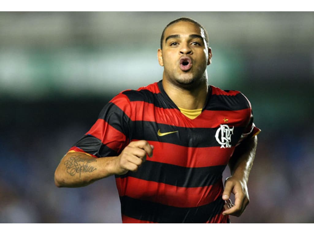 Ídolos do Flamengo, ex-jogadores argentinos e mais: os confirmados do Jogo das Estrelas de Zico