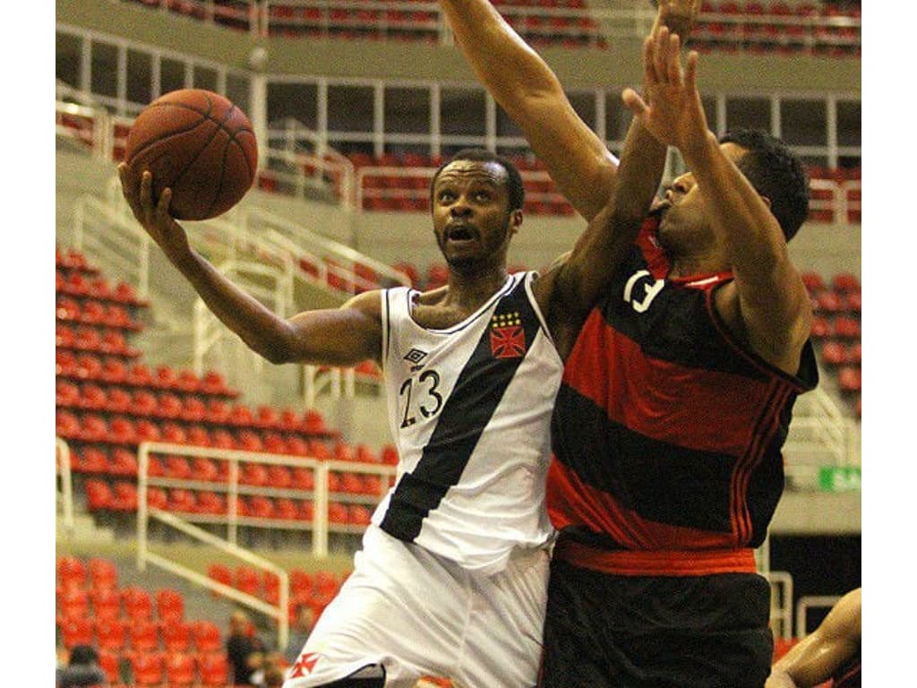 Vasco prepara volta para o NBB, basquete