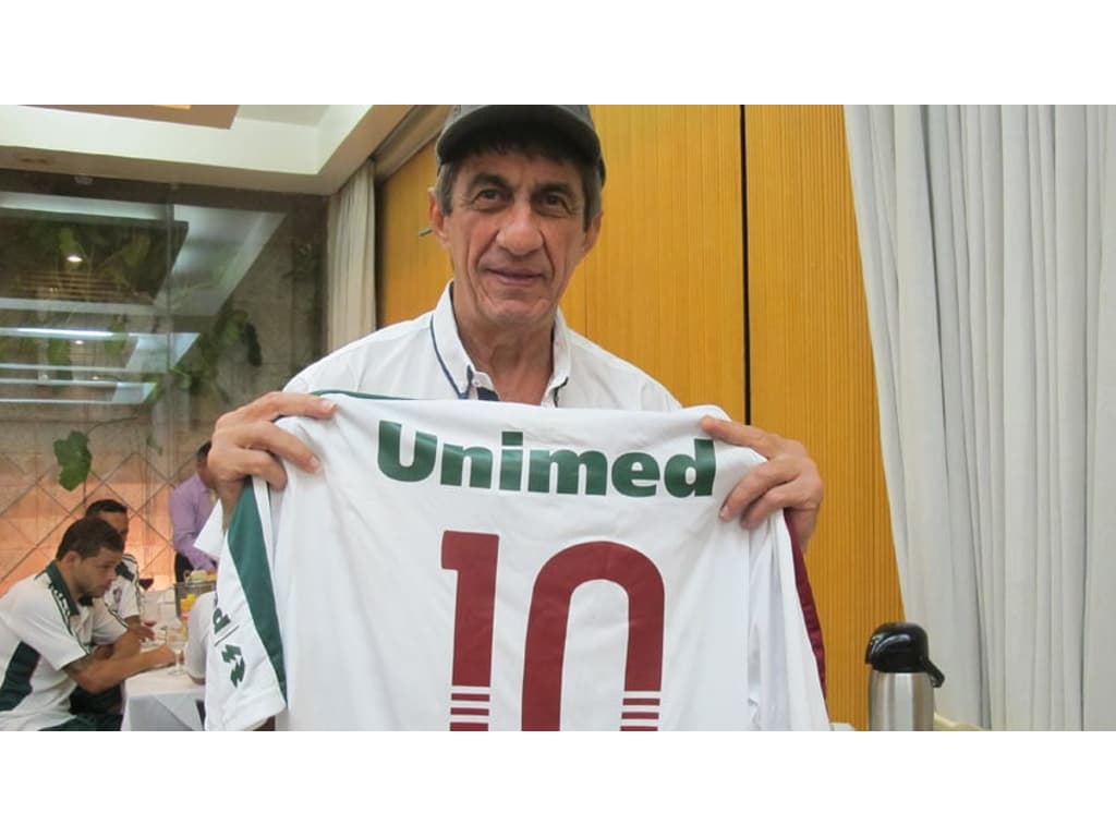 Fluminense recebe o cantor Raimundo Fagner no CTCC — Fluminense