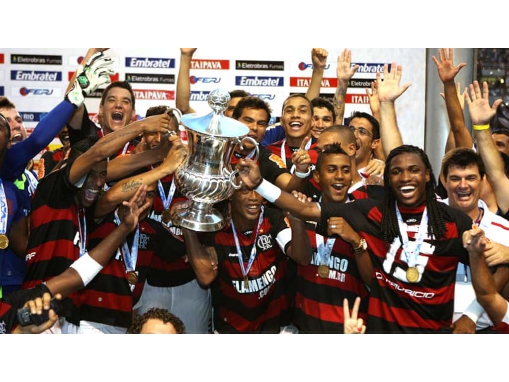 Quantos jogadores do flamengo do elenco de 2011 você conhece? #flameng