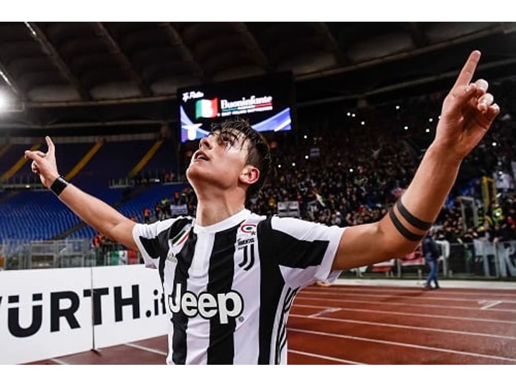Lazio vence Genoa e segue na cola da líder Juventus no Italiano