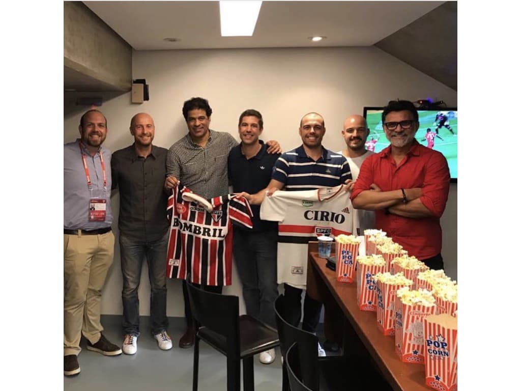 Inter e adidas apresentam camisa comemorativa aos 30 anos da