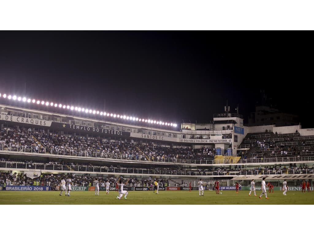 Relembre como foi o último jogo do Santos com torcida na Vila Belmiro -  Lance!