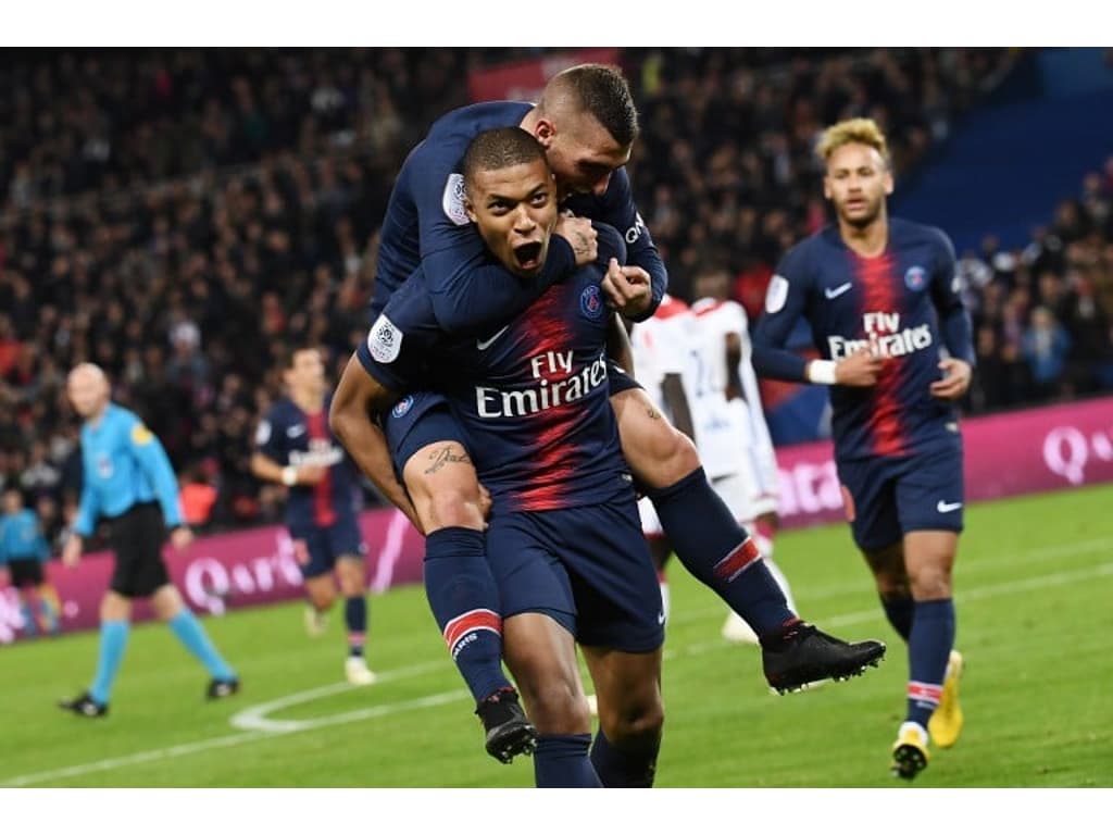 Saiba o que significa a comemoração de Mbappé, estrela da França e do PSG -  Esportes - R7 Lance