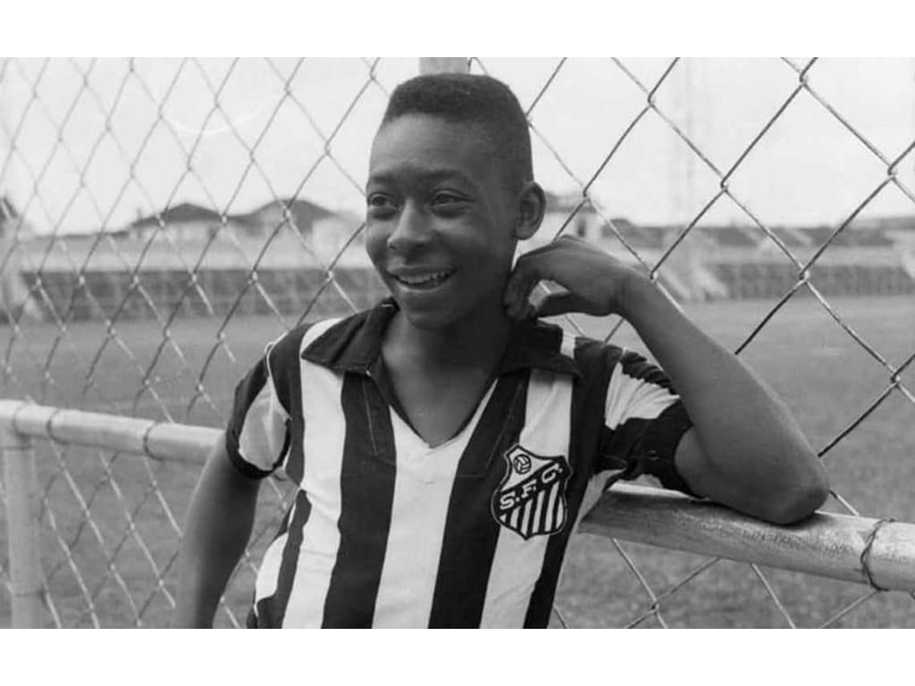 Títulos, gols, cinema, música e mais: a vida e a obra de Pelé, o Rei do  Futebol - Lance!