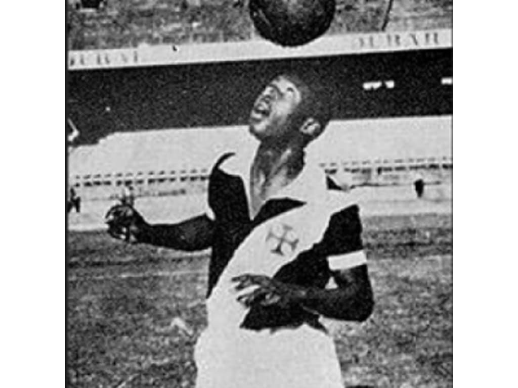 Isso é ser Vasco, o Gigante da Colina. — sou-vasco: É o Flamengo