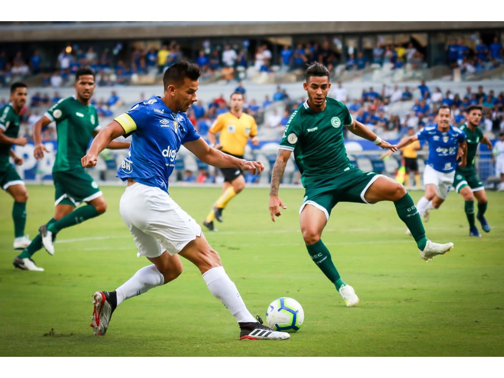 Há quatro jogos sem vencer, Goiás encara o Cruzeiro, há quatro jogos sem  perder - Esporte Goiano