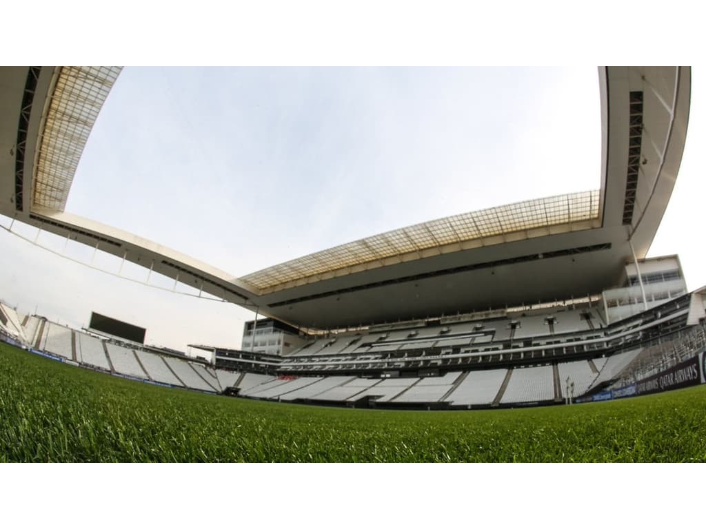 Jogadora do Corinthians pede jogo na Arena e presidente considera