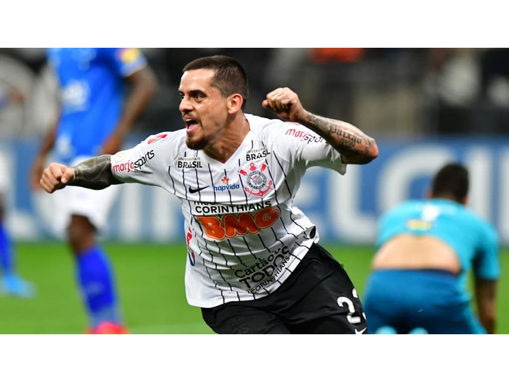 Fagner gordo? Lateral do Corinthians tenta resolver - Lance!