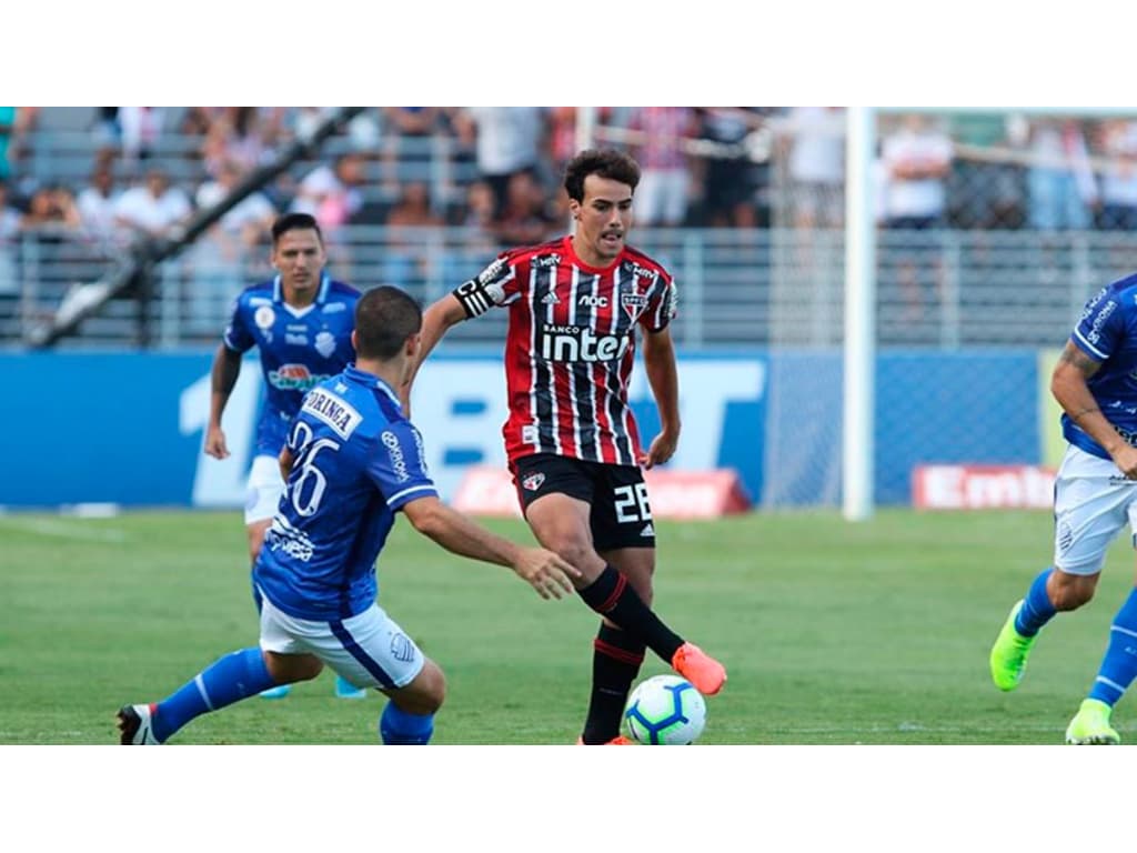 Luciano Castán valoriza ponto conquistado pelo Cruzeiro: 'Difícil