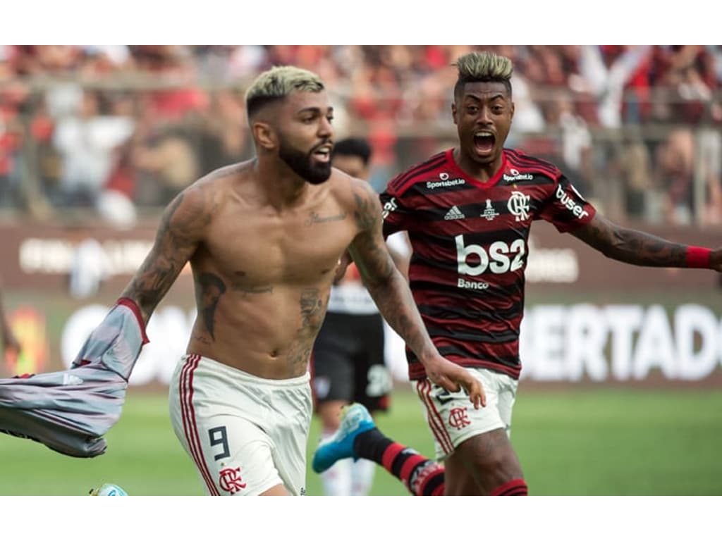 sportv - Gripado, Sheik não treina e vira dúvida para a partida contra o  Santa Cruz, amanhã, em Recife. Neste brasileiro, o atacante participou de 3  dos 9 jogos do Rubro-Negro na