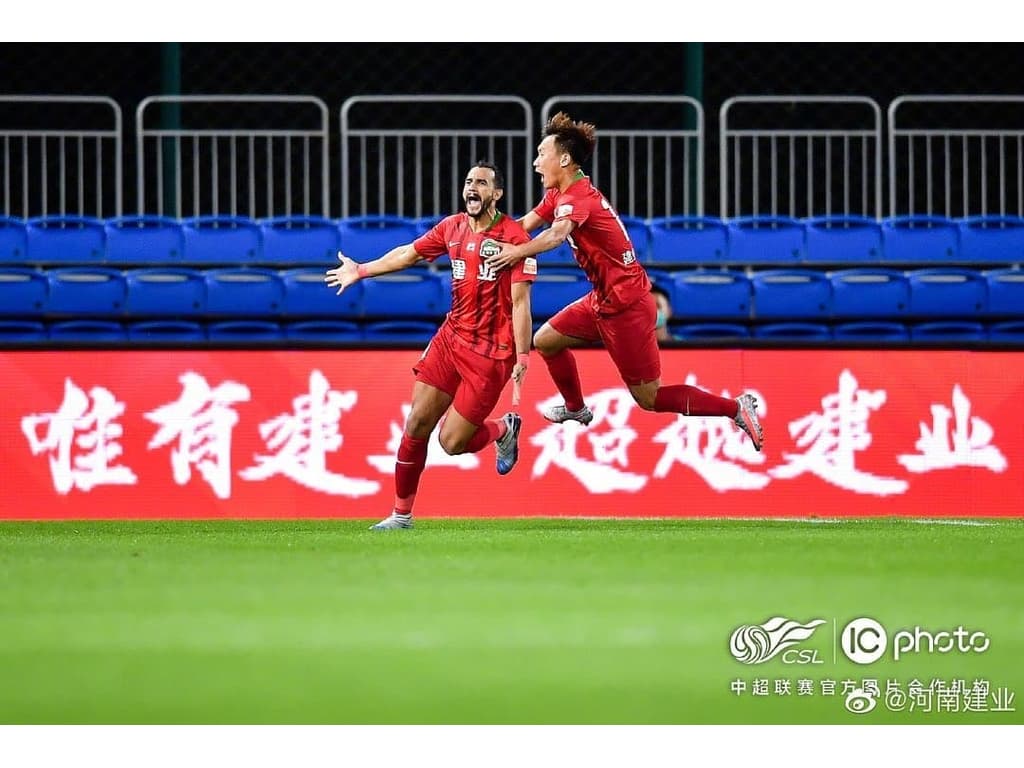 Vídeo: Goleiro faz gol contra mais esquisito de 2018 na Série B do Italiano