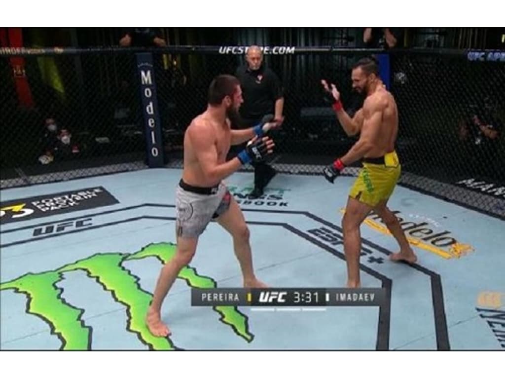 Vídeo: guianês radicado no Brasil coloca em prática Luta Livre e 'apaga'  rival no UFC Vegas 26 - TATAME