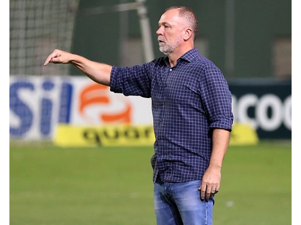 Gilberto exalta o Bahia em apresentação: Não perde em nada para os outros  - Bahia Notícias