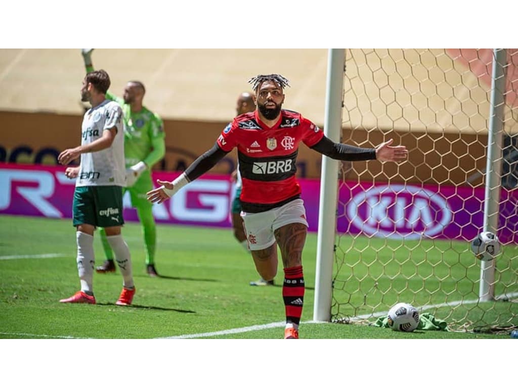 Torcida do Flamengo canta Palmeiras não tem mundial 