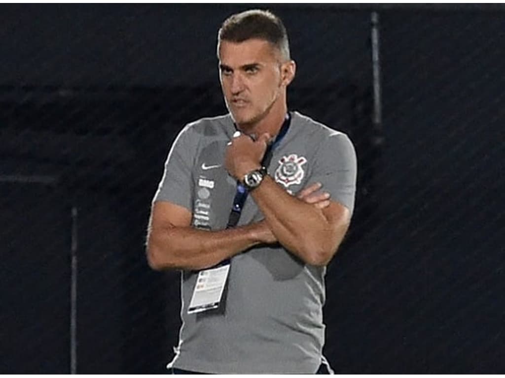 Mancini vê domínio do Corinthians, mas lamenta erros no terço