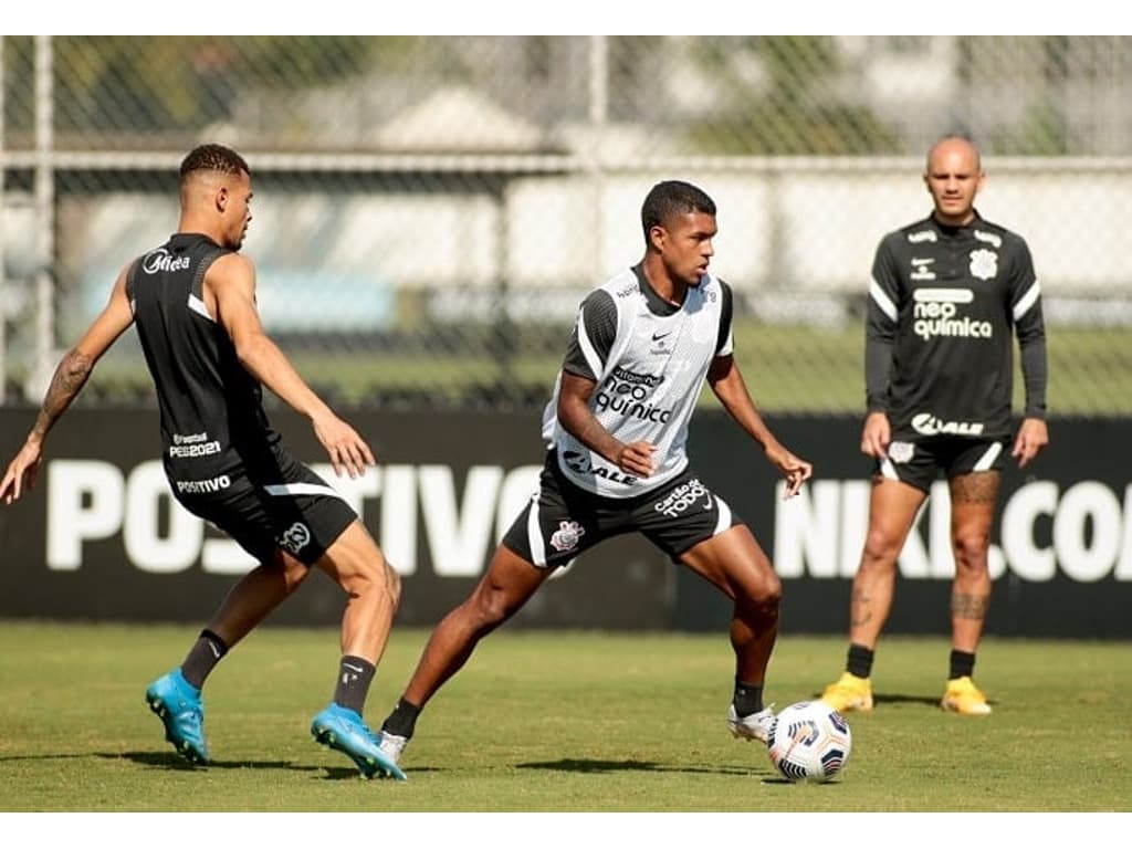 CORINTHIANS X ATLETICO MG AO VIVO COM IMAGENS - JOGO DE HOJE - ASSISTA  AGORA! SIMULAÇÃO PES 2021 