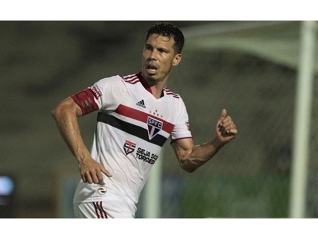 São Paulo libera Hernanes de treino e vê permanência como improvável -  Esportes - R7 Futebol