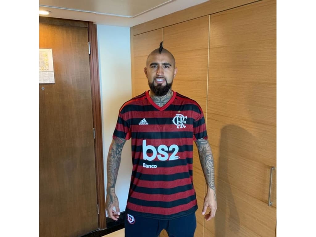 Arturo Vidal, do Chile, publica vídeo comemorando gol do Flamengo na Copa  do Brasil e agita rubro-negros - Lance!