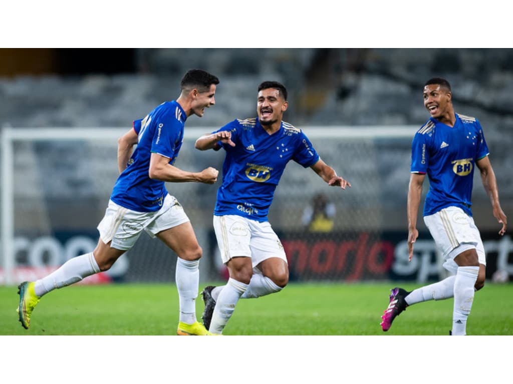 El clásico Coelho versus Raposa terminó en empate 1-1 en el Mineirão