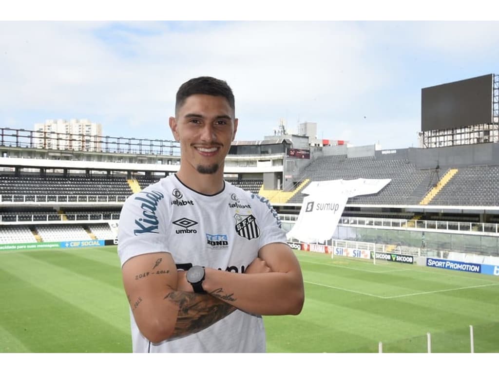 Seara deve lançar produtos alimentícios com marca do Santos - Lance!