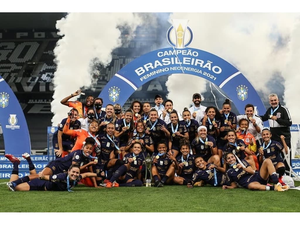 Meu Timão on X: Sport Club Corinthians Paulista, tricampeão brasileiro de futebol  feminino.  / X