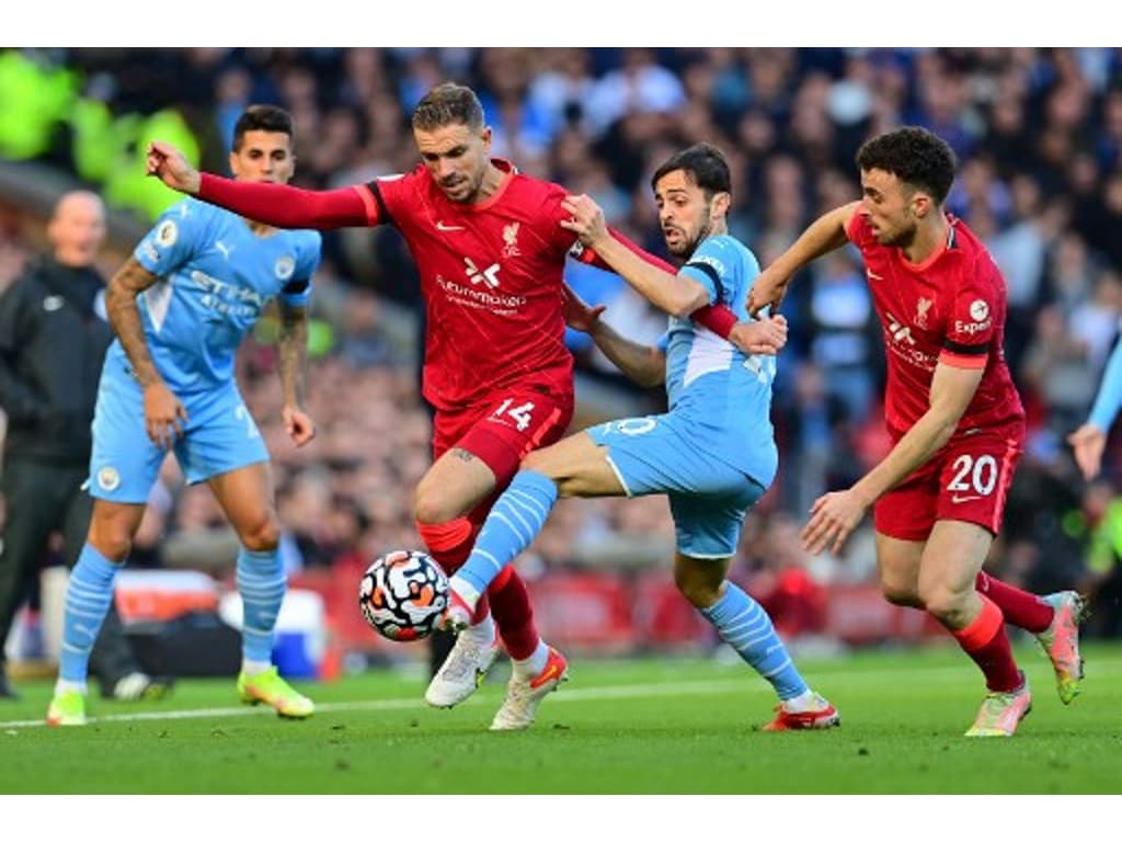 Manchester City e Liverpool empatam em jogo pela liderança do Inglês