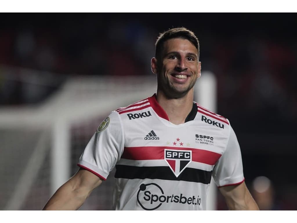 SÃO PAULO, SP - 22.03.2022: SÃO PAULO FC X SÃO BERNARDO FC - Marquinhos  celebrates a goal by São Paulo FC during a match between São Paulo FC x São  Bernardo FC