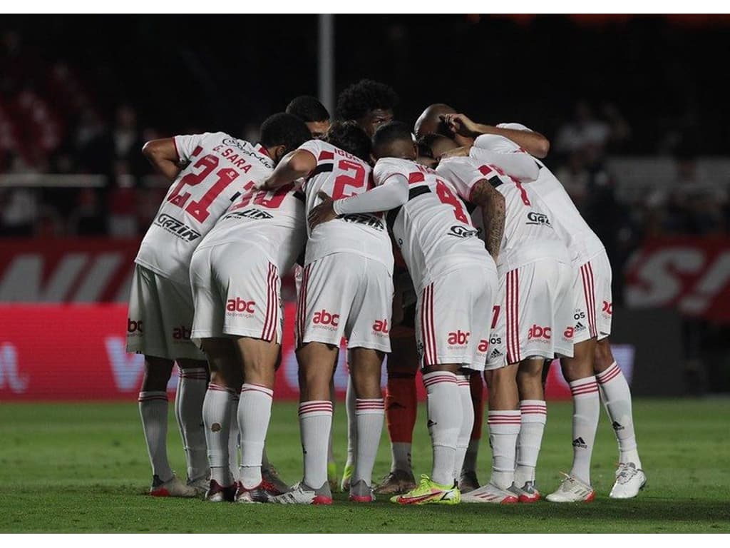 São Paulo vence o Grêmio com tranquilidade no Morumbi - Esportes - R7  Futebol