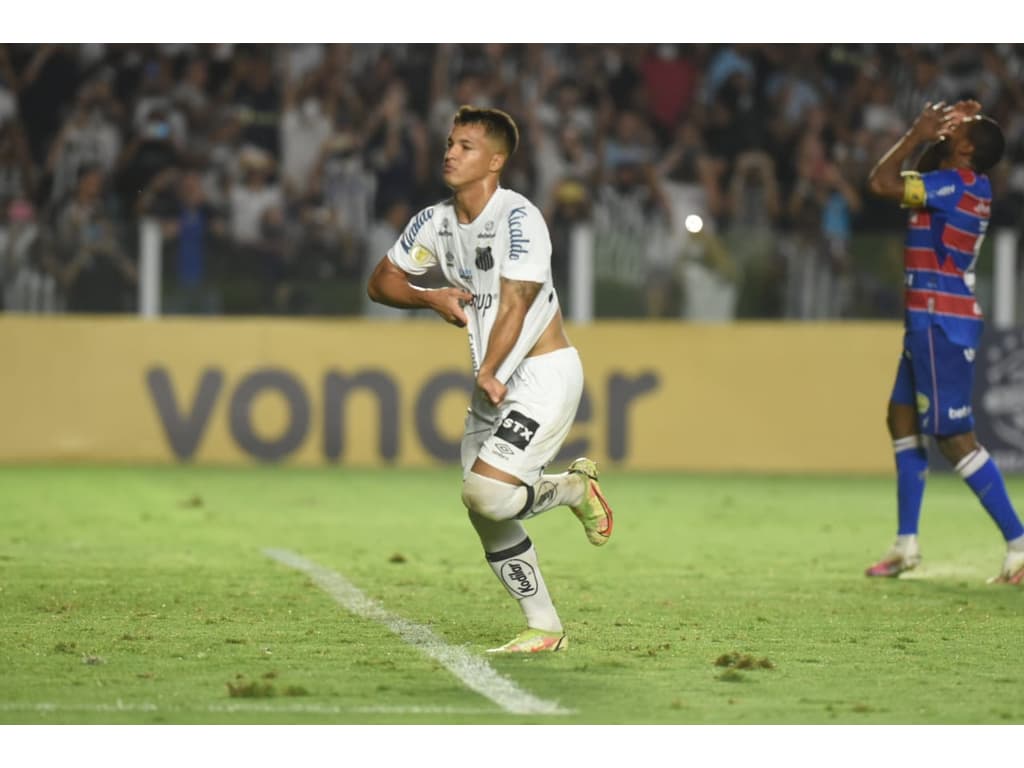 Santos 1 x 2 Fortaleza: veja lances do jogo que rebaixou o Peixe à