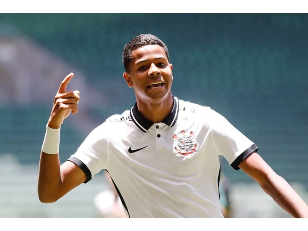 Corinthians estende contrato de Wesley