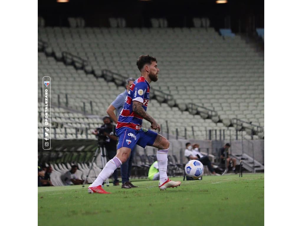 Lucas Lima brilha e é aplaudido pela torcida do Santos na volta à Vila:  Nem poderia acreditar, santos