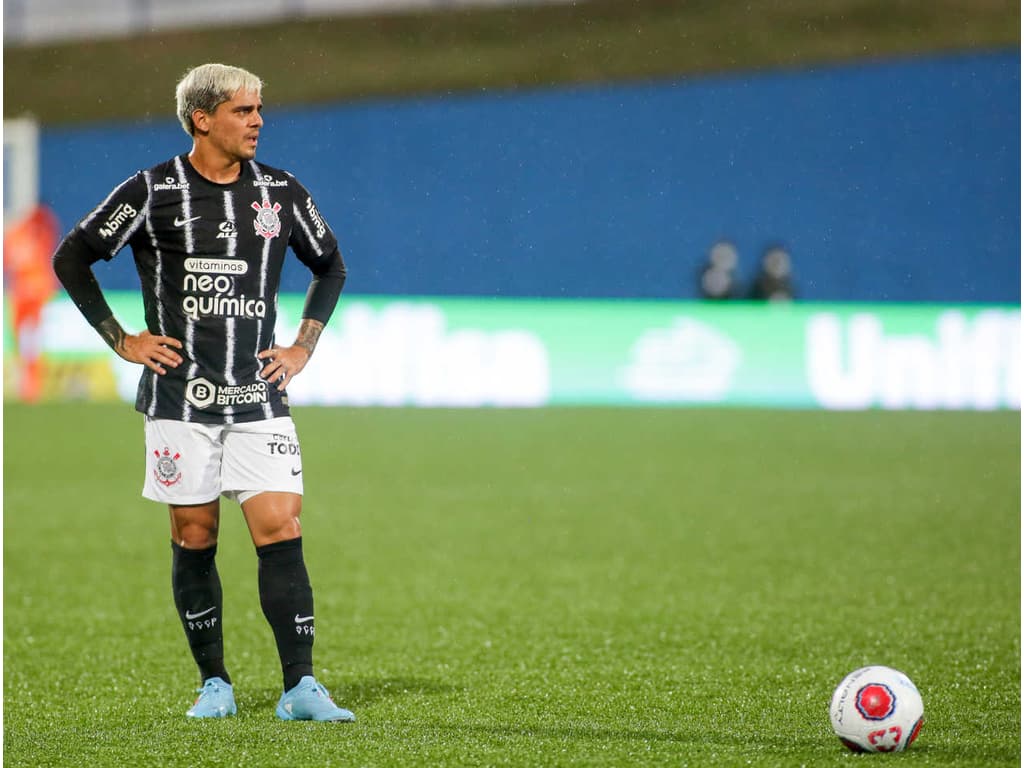 Veja quais jogadores podem completar 100 jogos pelo Corinthians em