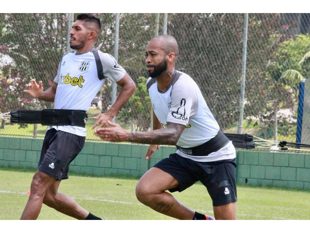 Volante Wesley, ex-Palmeiras, Santos e São Paulo, se aposenta do
