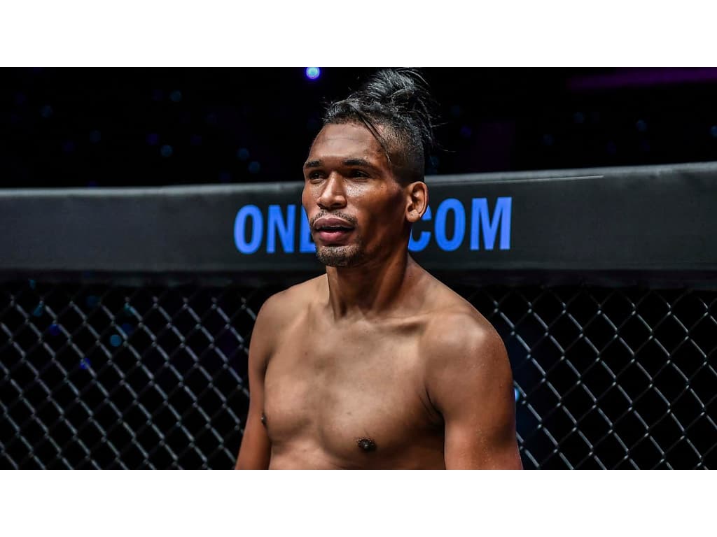 RedeTV! Extreme Fighting' exibe segundo combate do brasileiro Edson Marques  pelo ONE Championship nesta sexta-feira (18) - Lance!