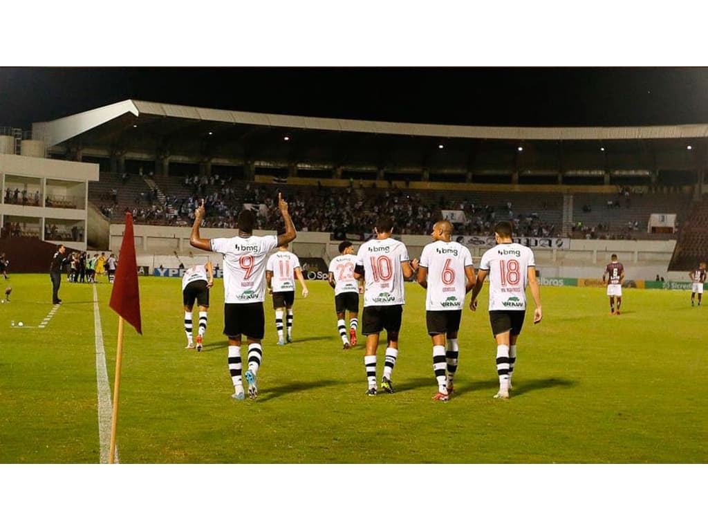 Dez primeiros jogos do Vasco em 2022 têm boas notícias, mas primeira crise:  'Vamos continuar construindo' - Lance!